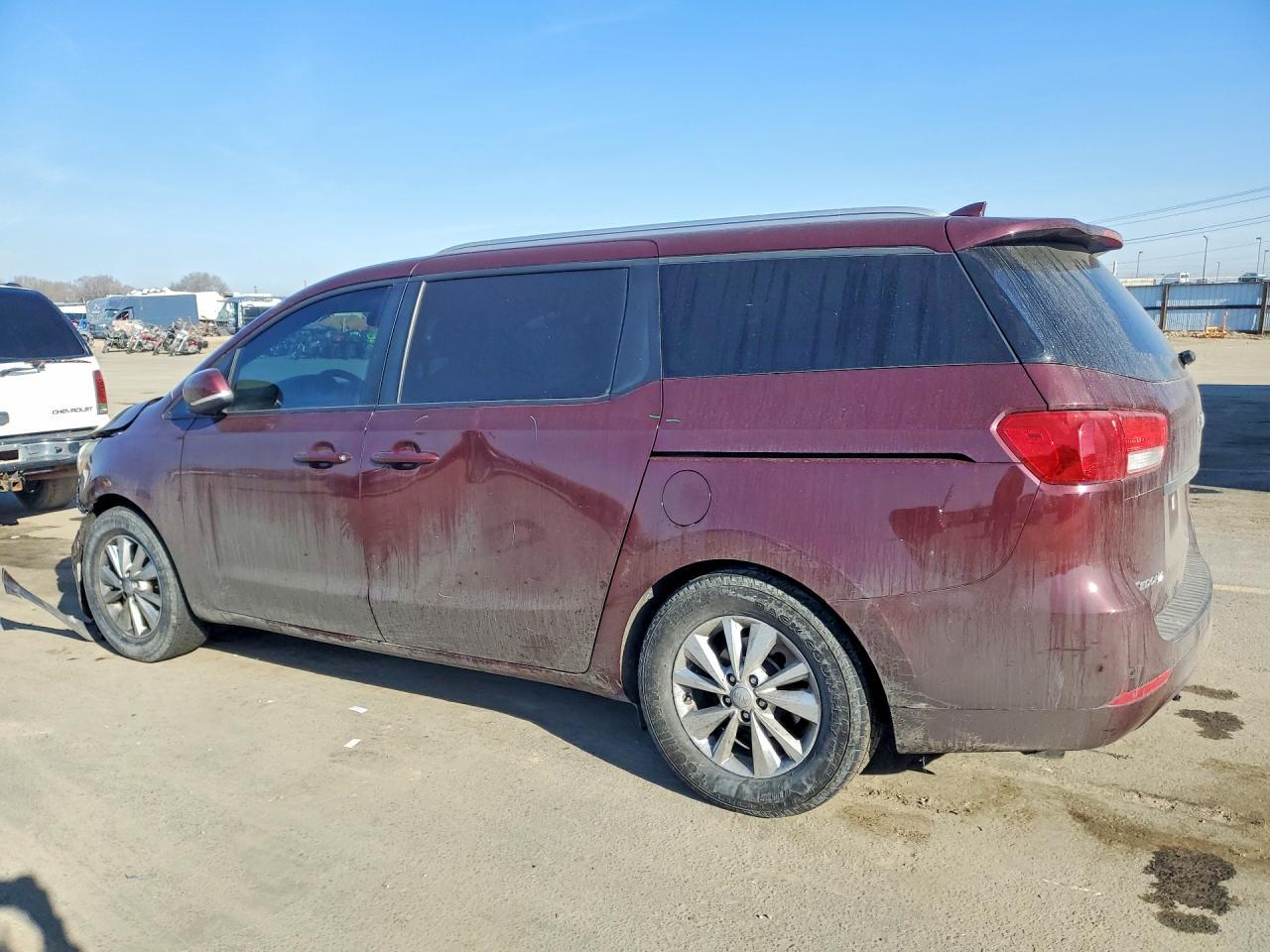 2016 Kia Sedona Lx - Image 2