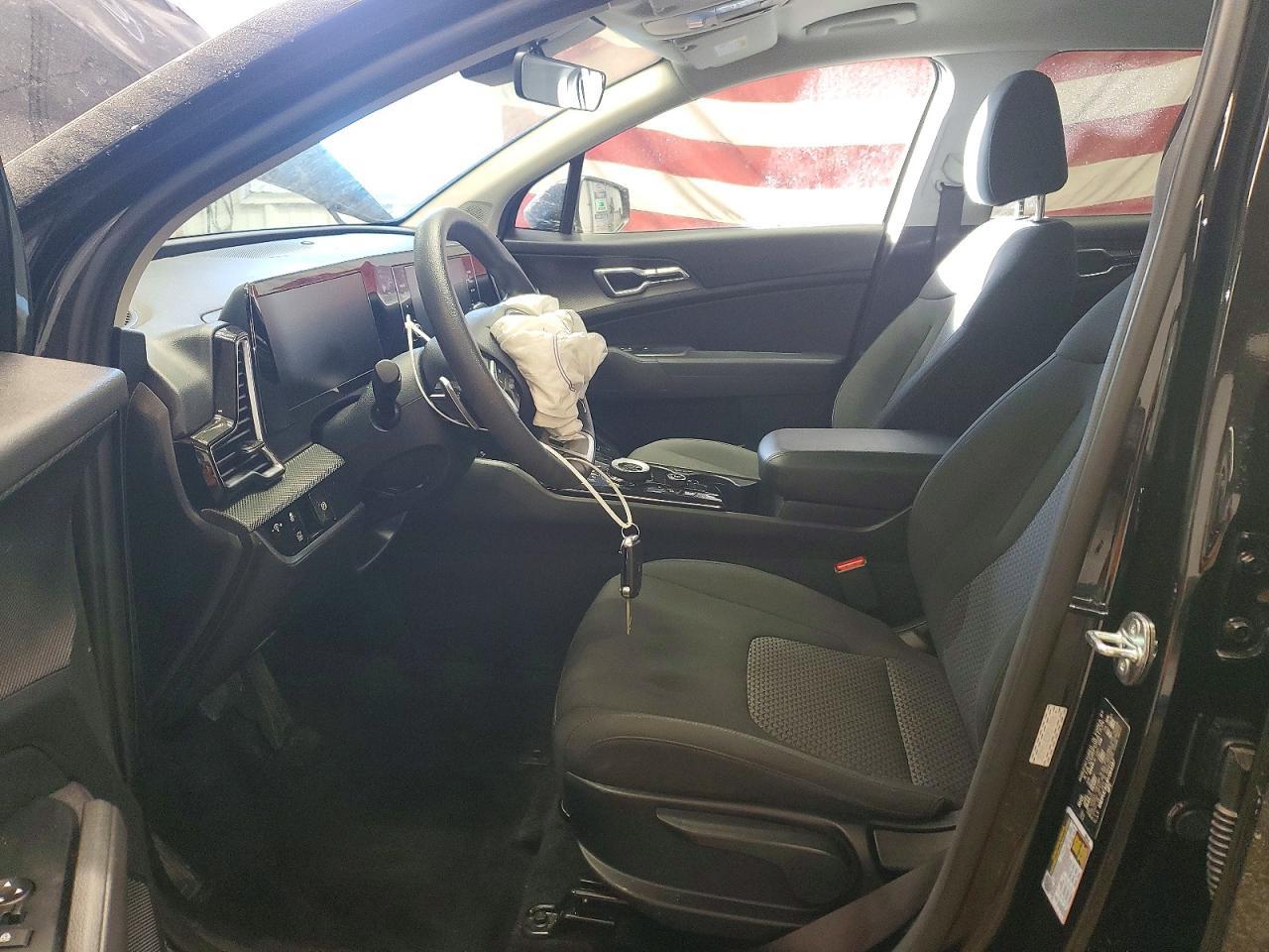 2023 Kia Sportage - Image 7
