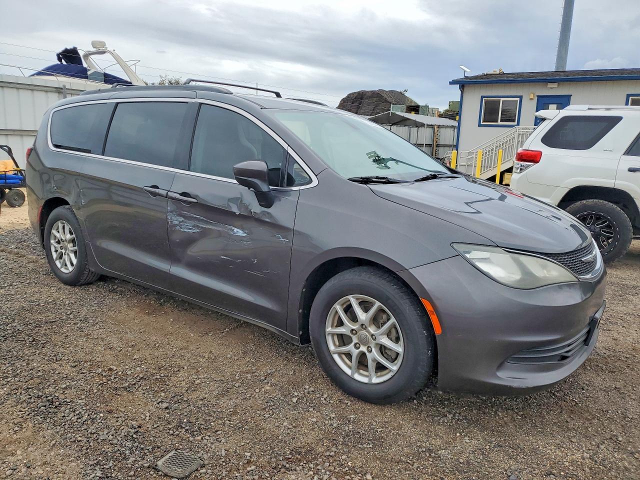 2017 Chrysler Pacifica Touring - Фото 4