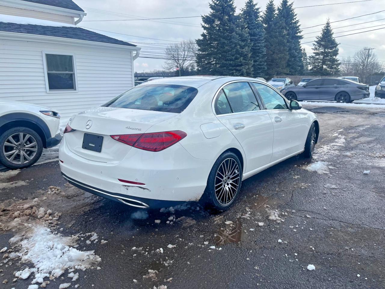 2022 Mercedes-Benz C 300 4Matic - Фото 3