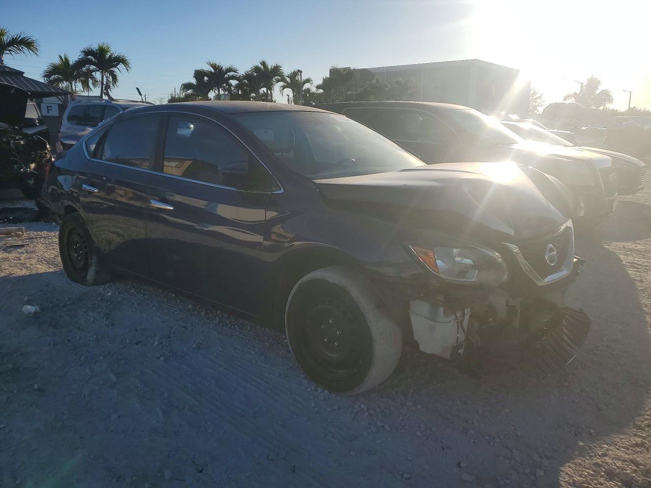 2016 Nissan Sentra S - Фото 4