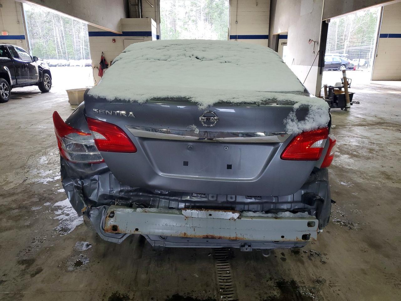 2016 Nissan Sentra S - Фото 6