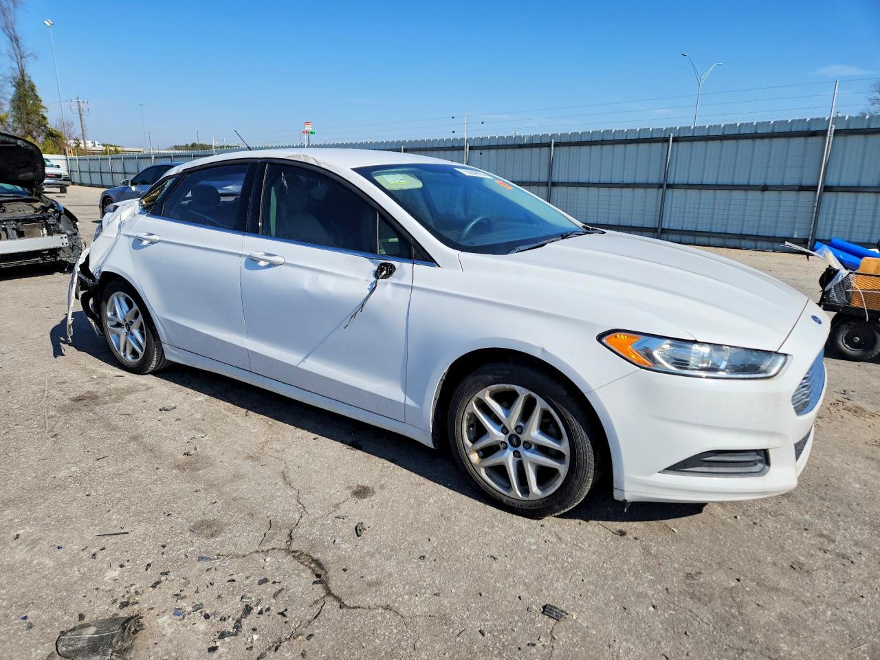 2016 Ford Fusion Se - Фото 4