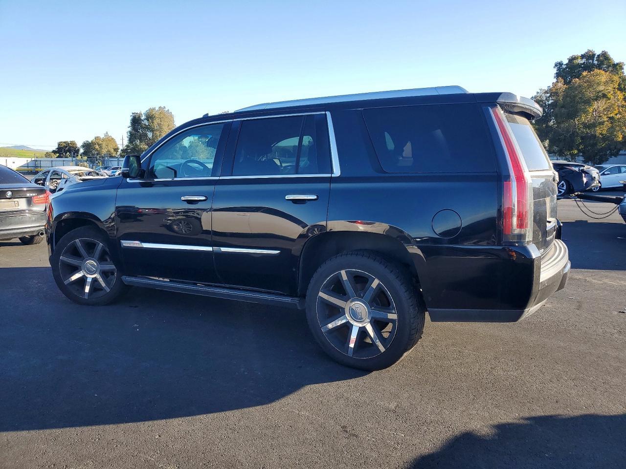 2016 Cadillac Escalade - Фото 2
