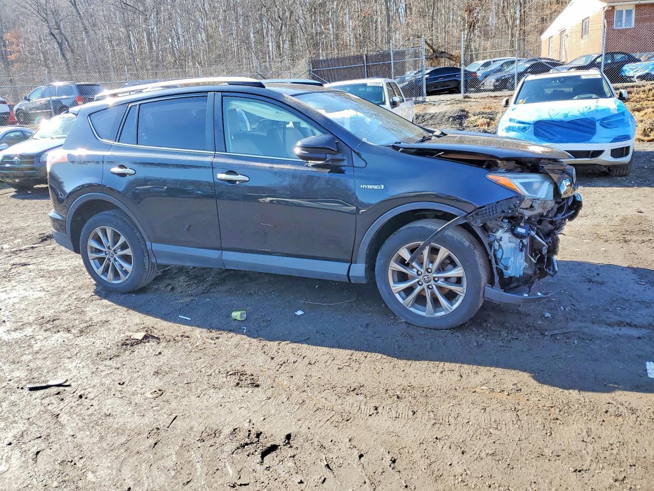 2016 Toyota Rav4 Hybrid Limited - Image 4