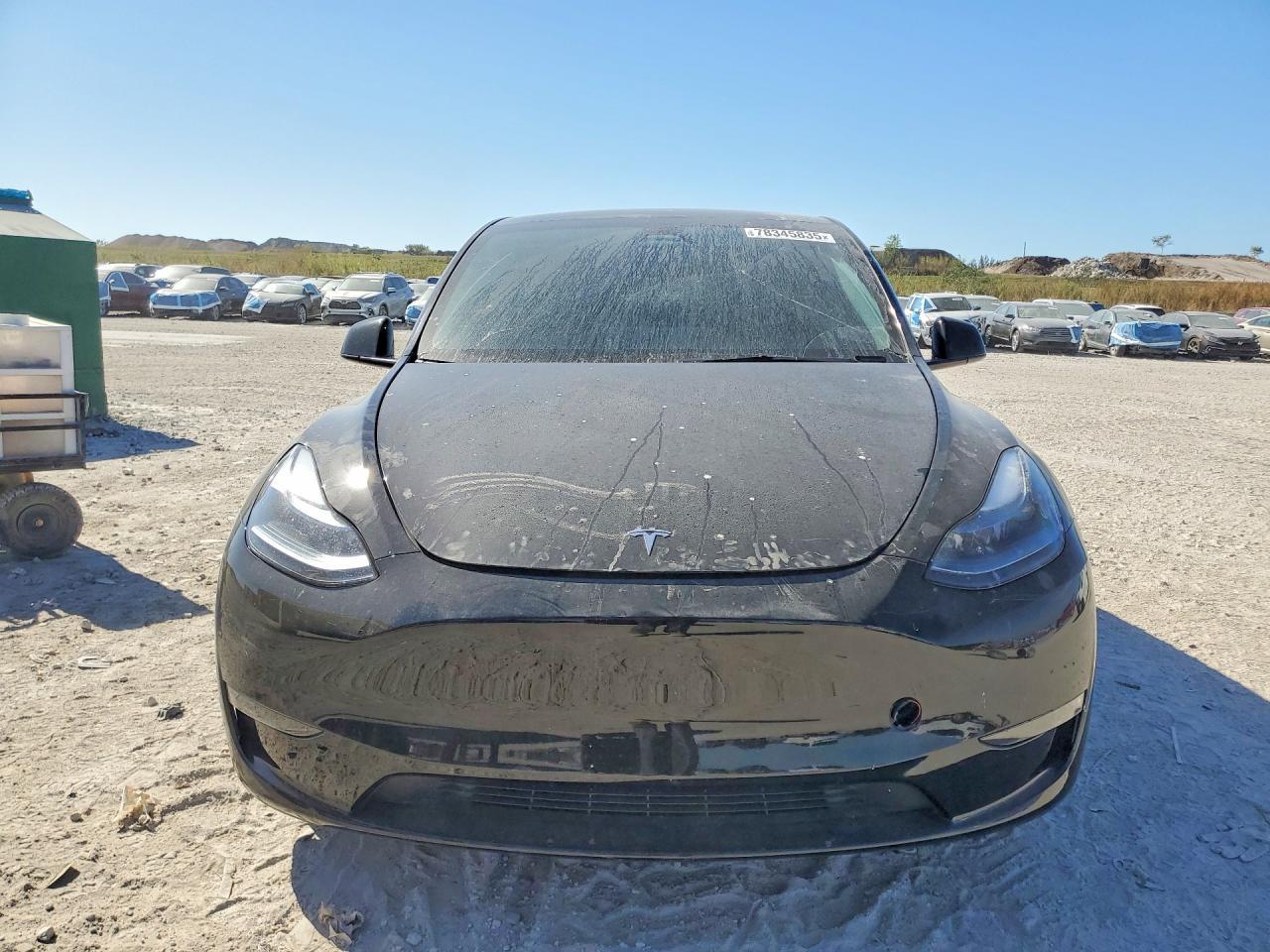 2025 Tesla Model Y - Image 5