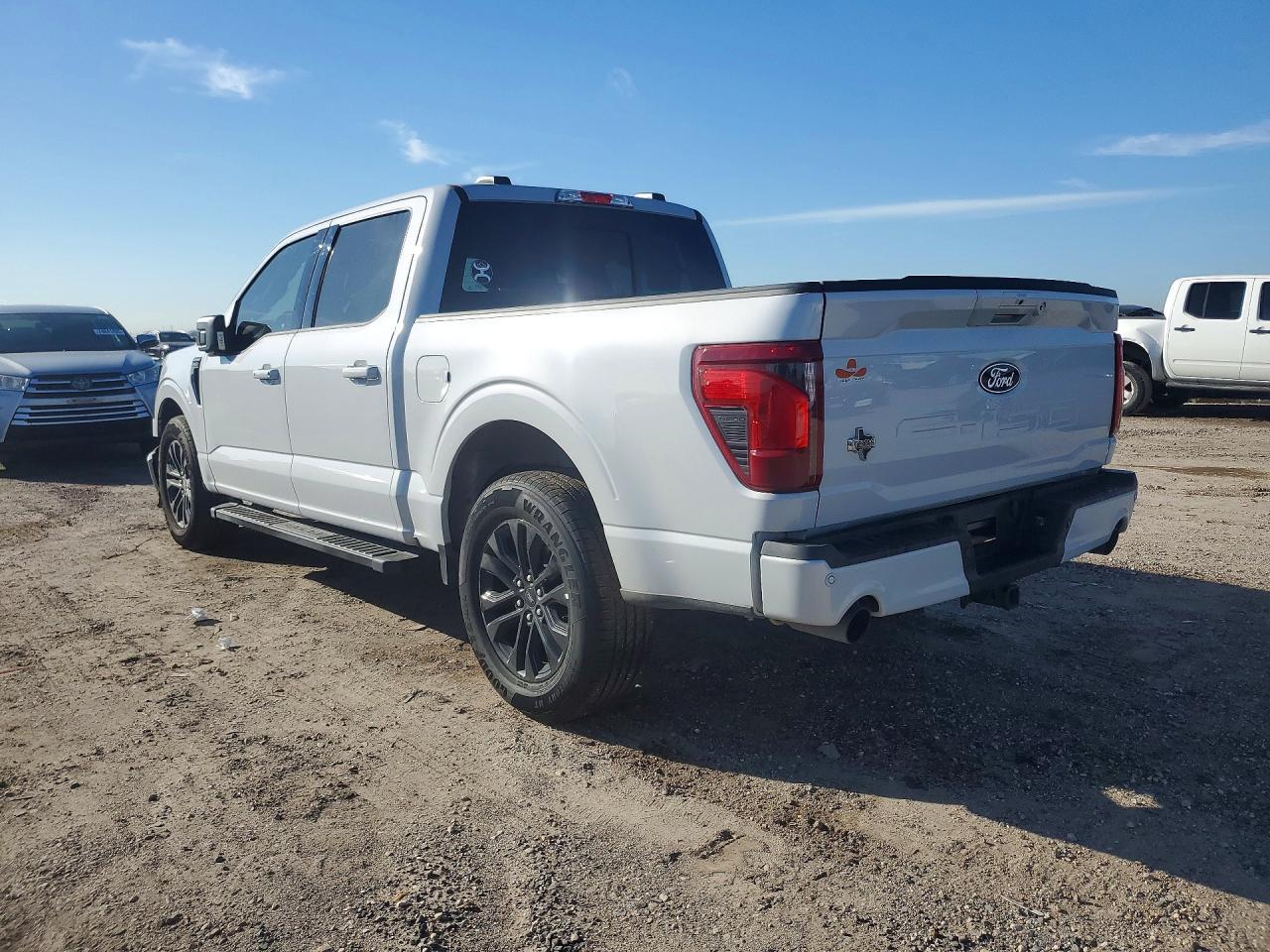2025 Ford F150 Xlt - Фото 2