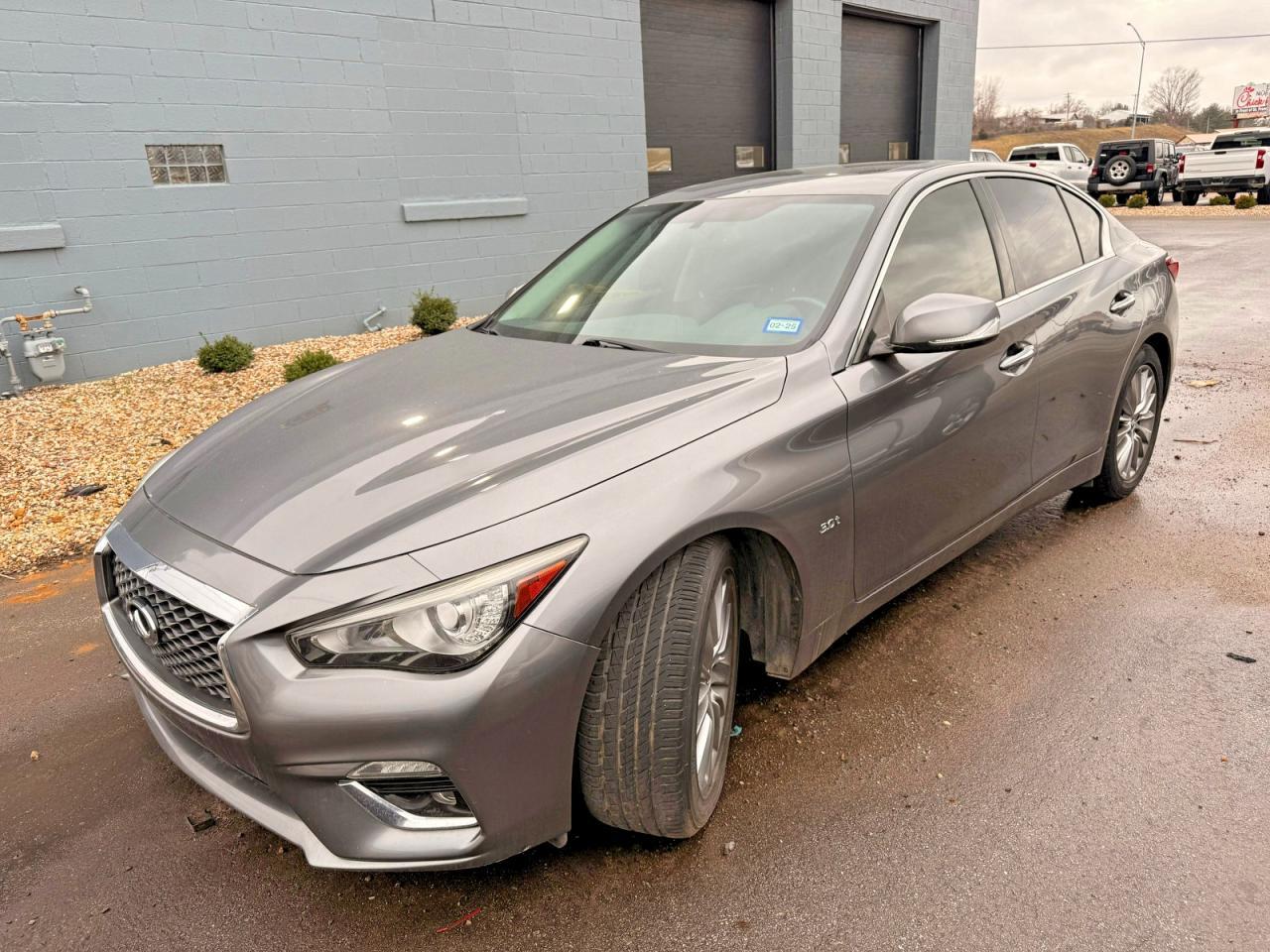 2018 Infiniti Q50 Luxe - Image 2