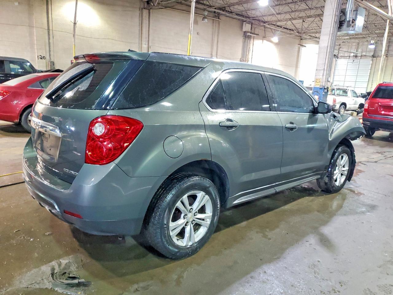 2013 Chevrolet Equinox Ls - Image 3
