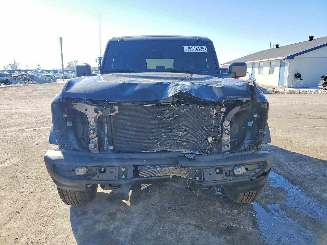 2024 Ford Bronco Big Bend - Image 5