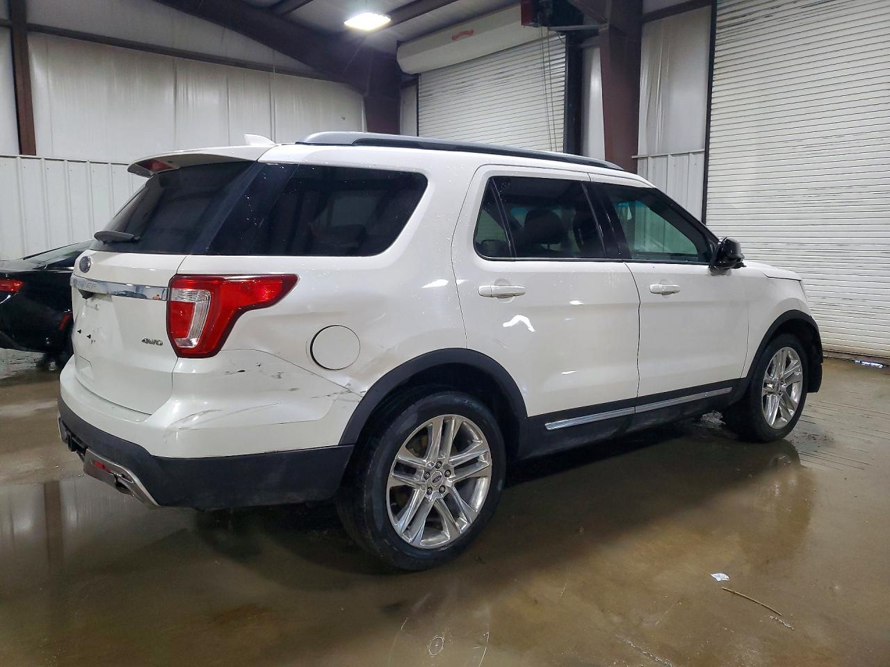 2017 Ford Explorer Xlt - Image 3