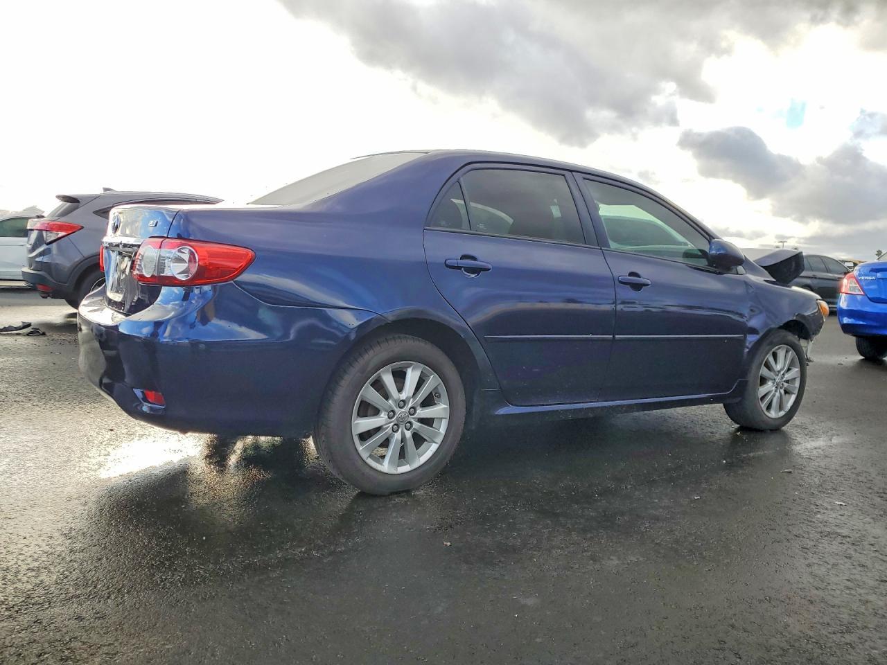 2013 Toyota Corolla Base - Фото 3