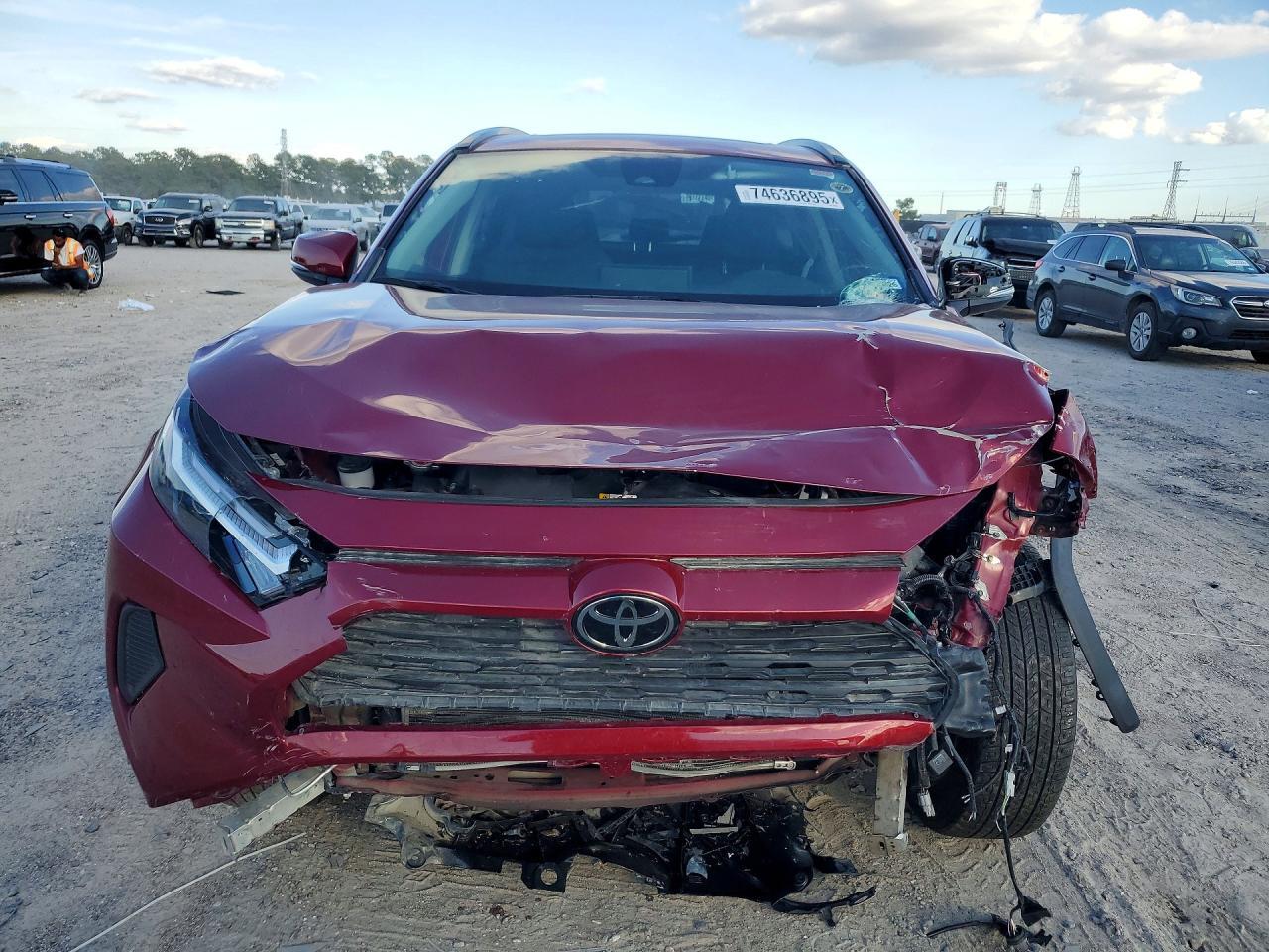 2024 Toyota Rav4 Xle - Image 5