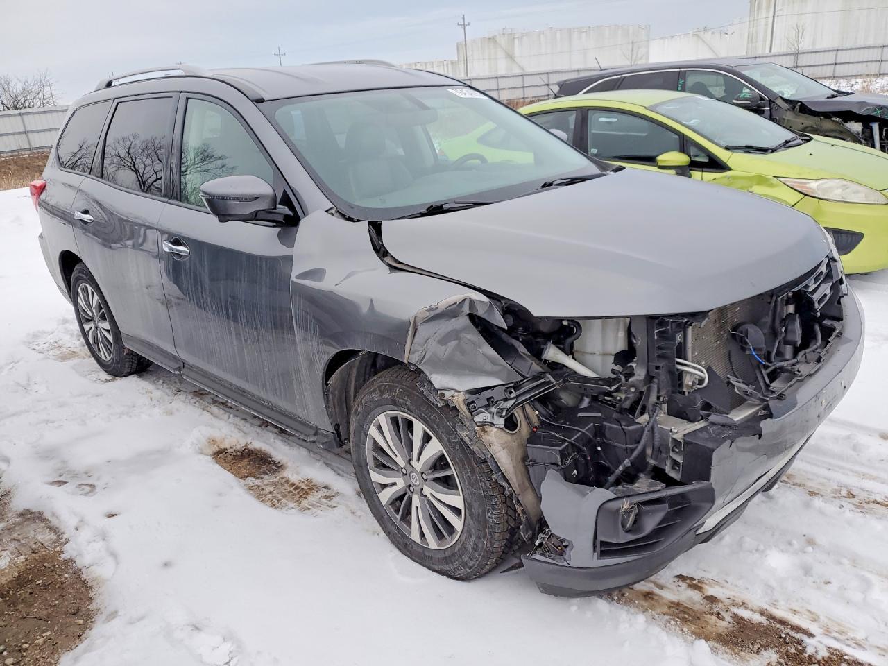 2019 Nissan Pathfinder S - Фото 4