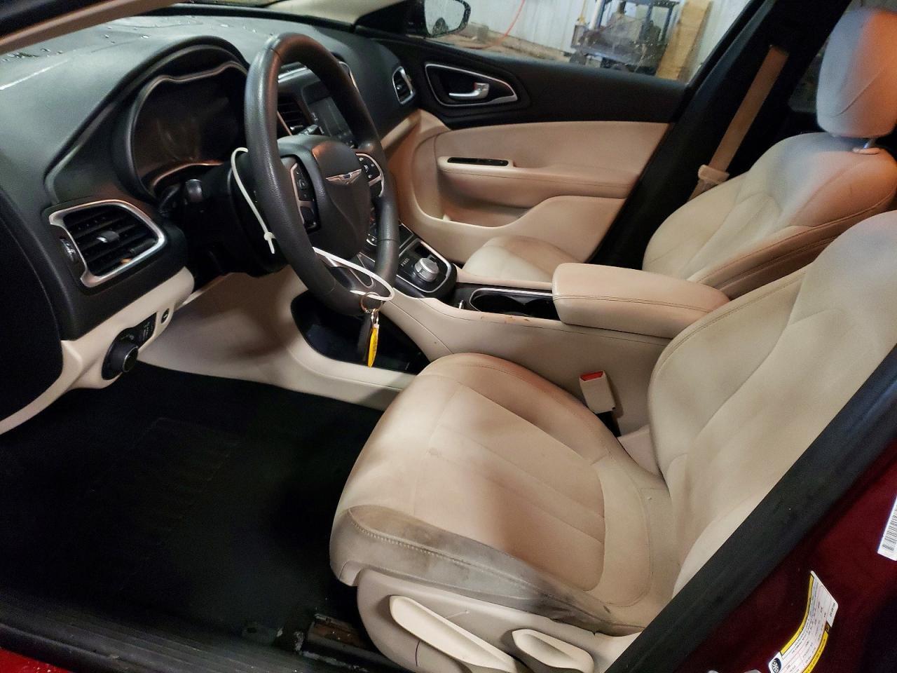 2016 Chrysler 200 Lx - Фото 7