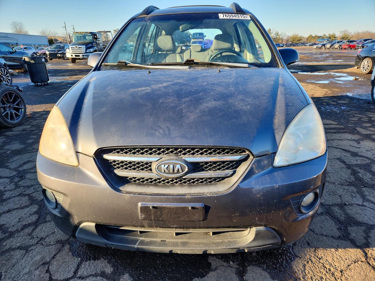 2008 Kia Rondo Lx - Image 5