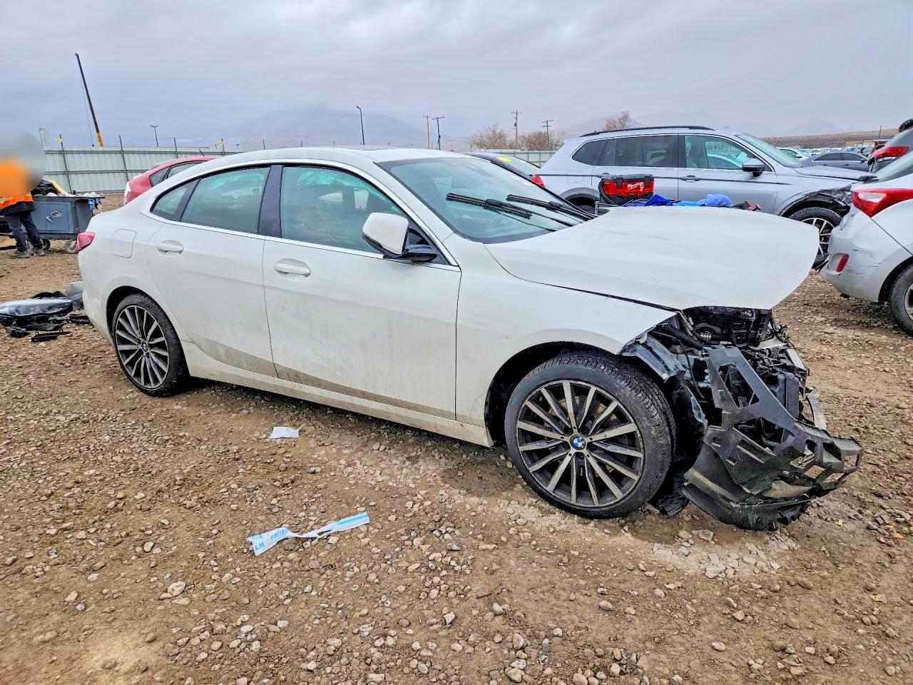 2021 BMW 228Xi - Фото 4