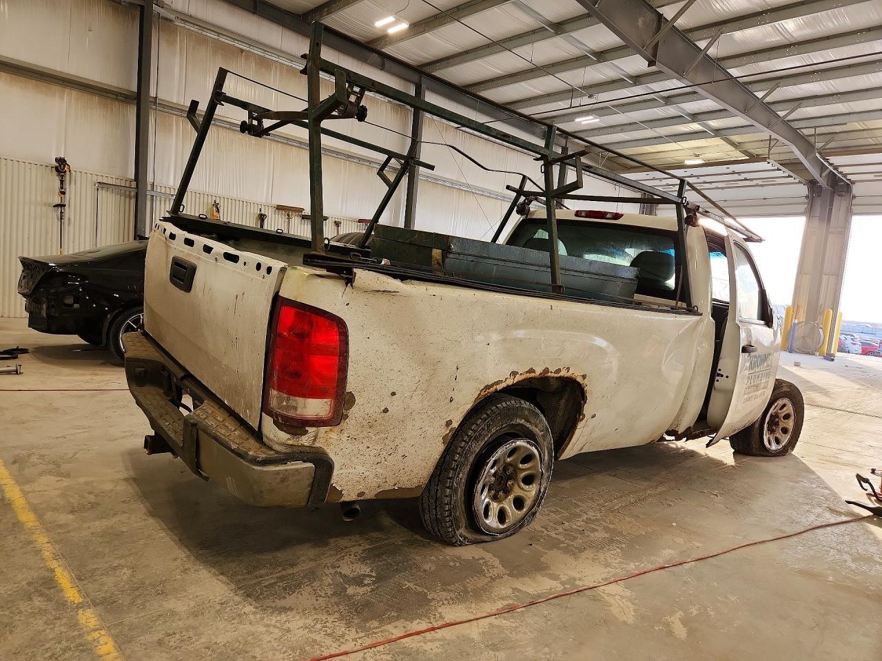 2008 GMC Sierra C1500 - Image 3