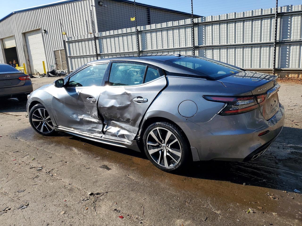 2021 Nissan Maxima 3.5 Sv - Image 2