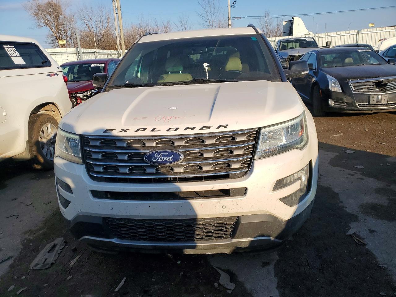 2016 Ford Explorer Xlt - Фото 5