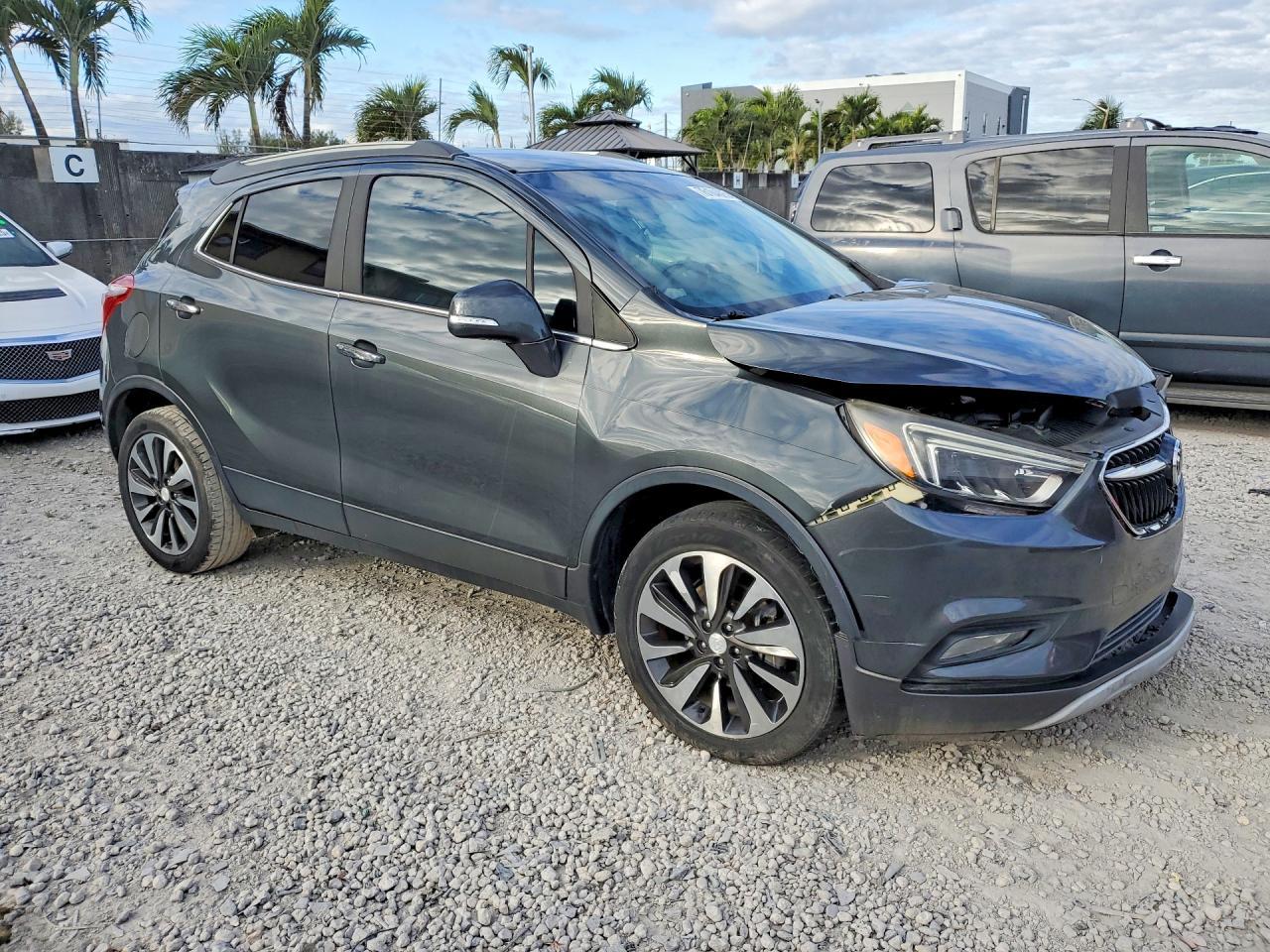 2017 Buick Encore Essence - Image 4