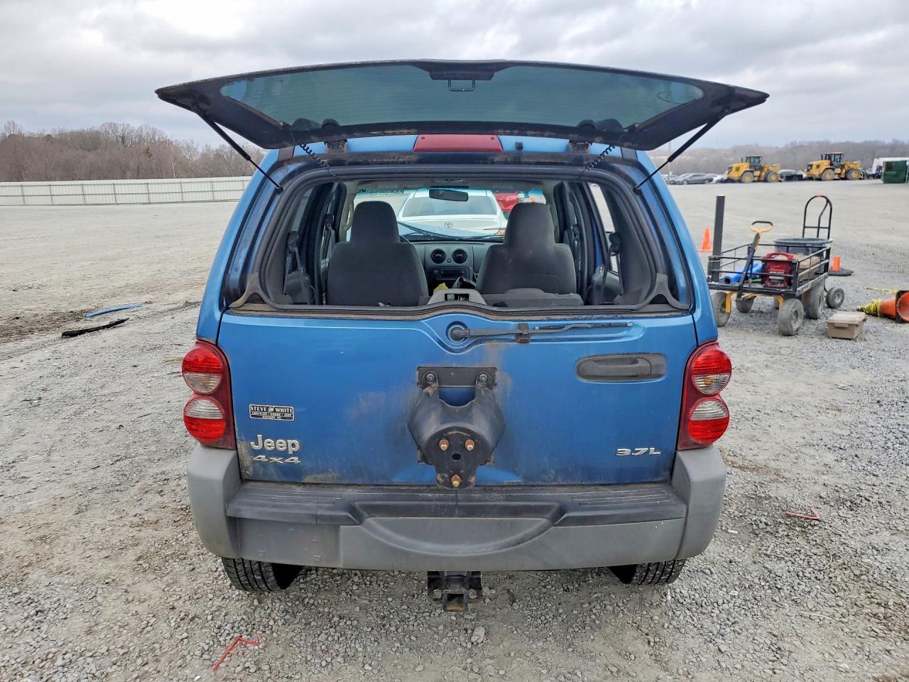 2005 Jeep Liberty - Фото 6