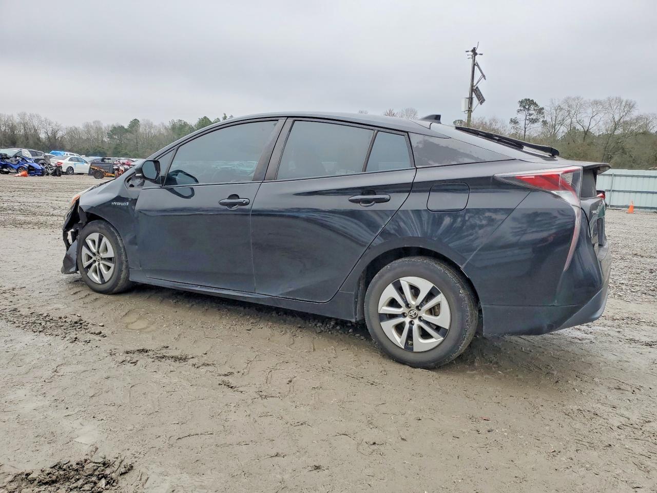 2016 Toyota Prius - Фото 2