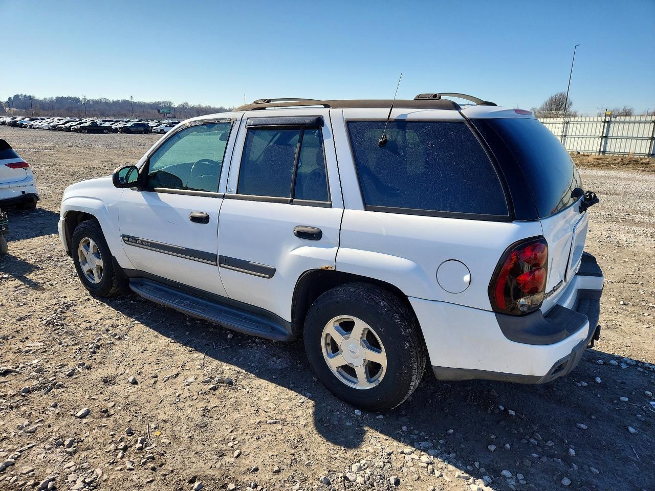 2002 Chev Trailblazer - Image 2