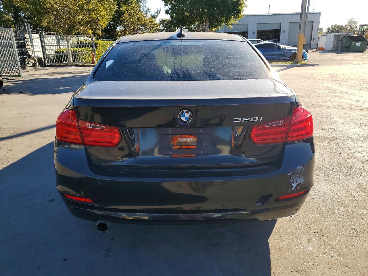 2014 BMW 320 I - Фото 6