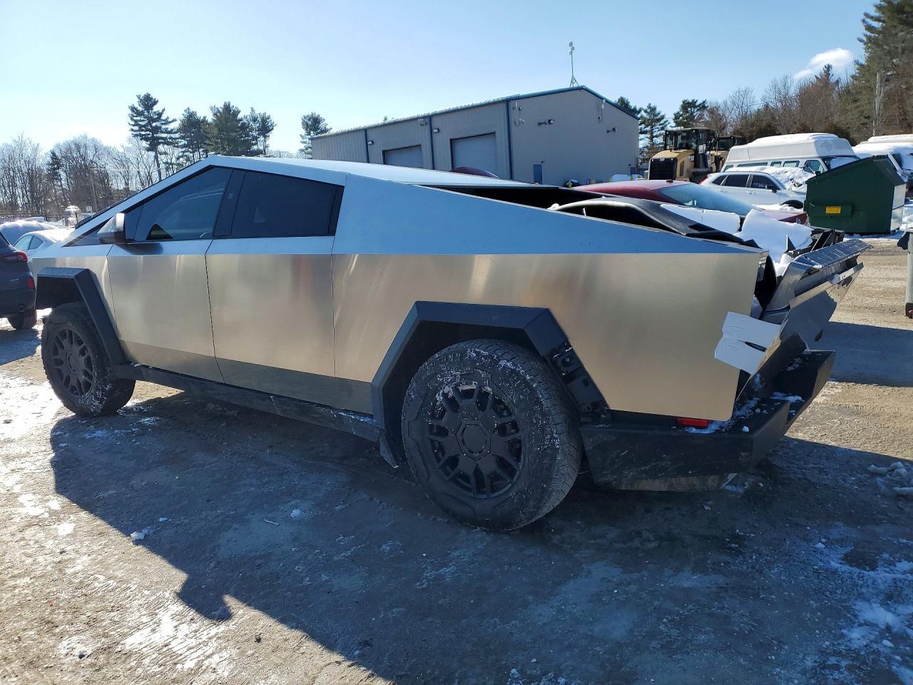 2024 Tesla Cybertruck - Фото 2