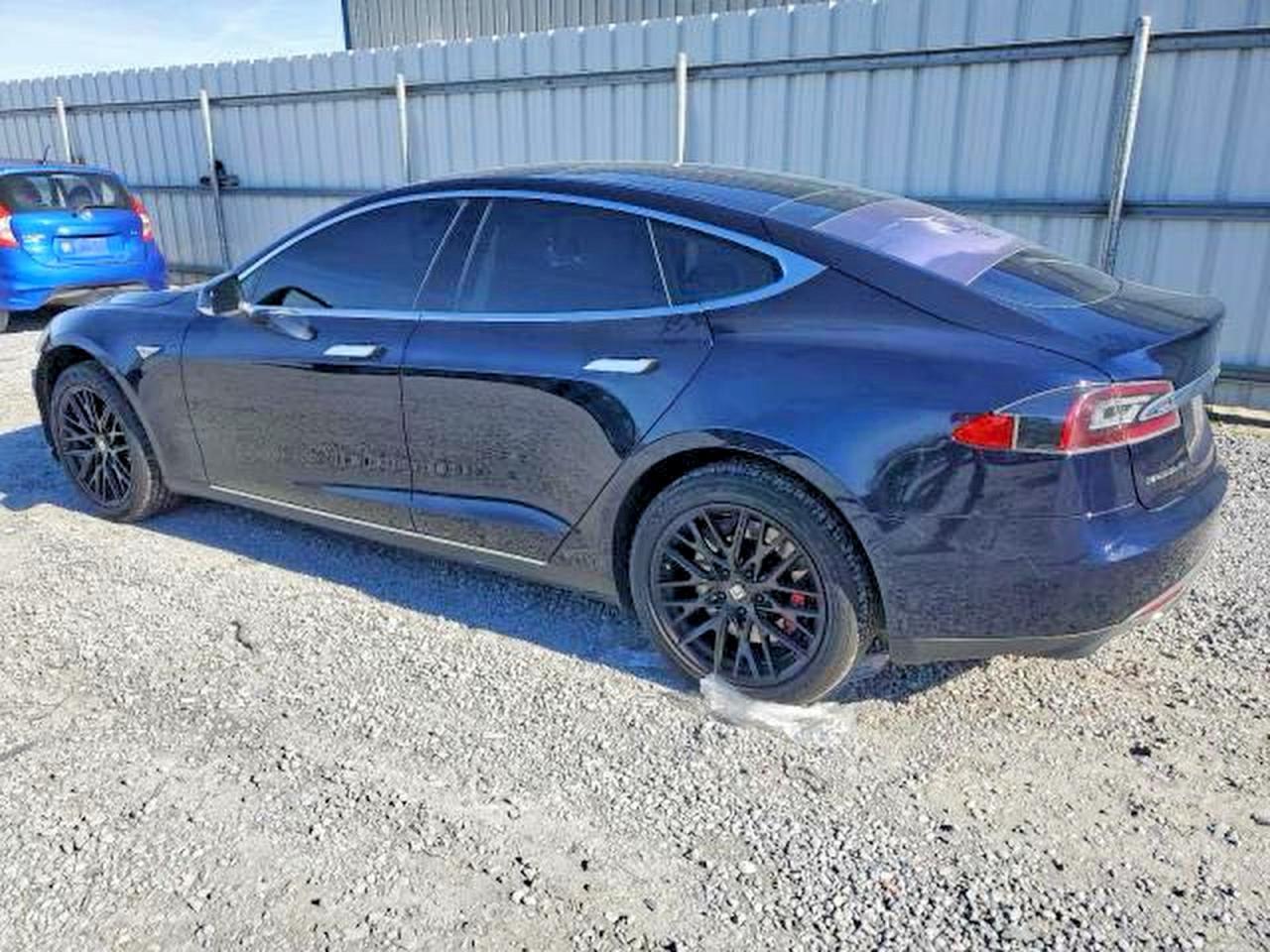 2013 Tesla Model S - Фото 3