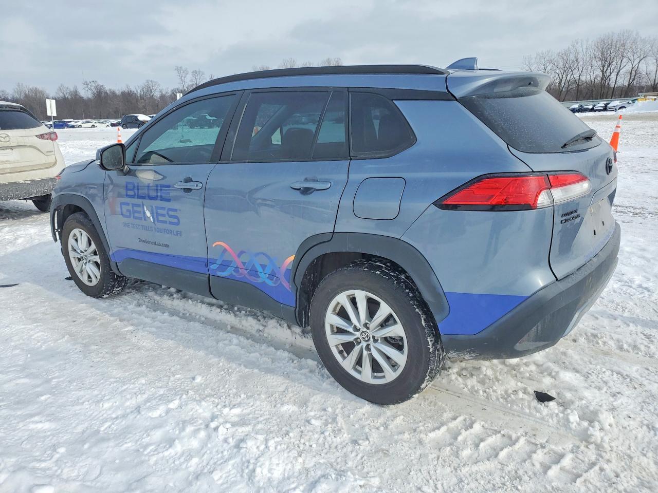 2022 Toyota Corolla Cross Le - Image 2