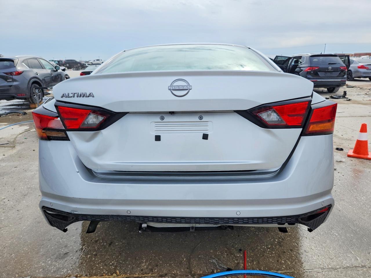 2023 Nissan Altima 2.5 S - Image 6