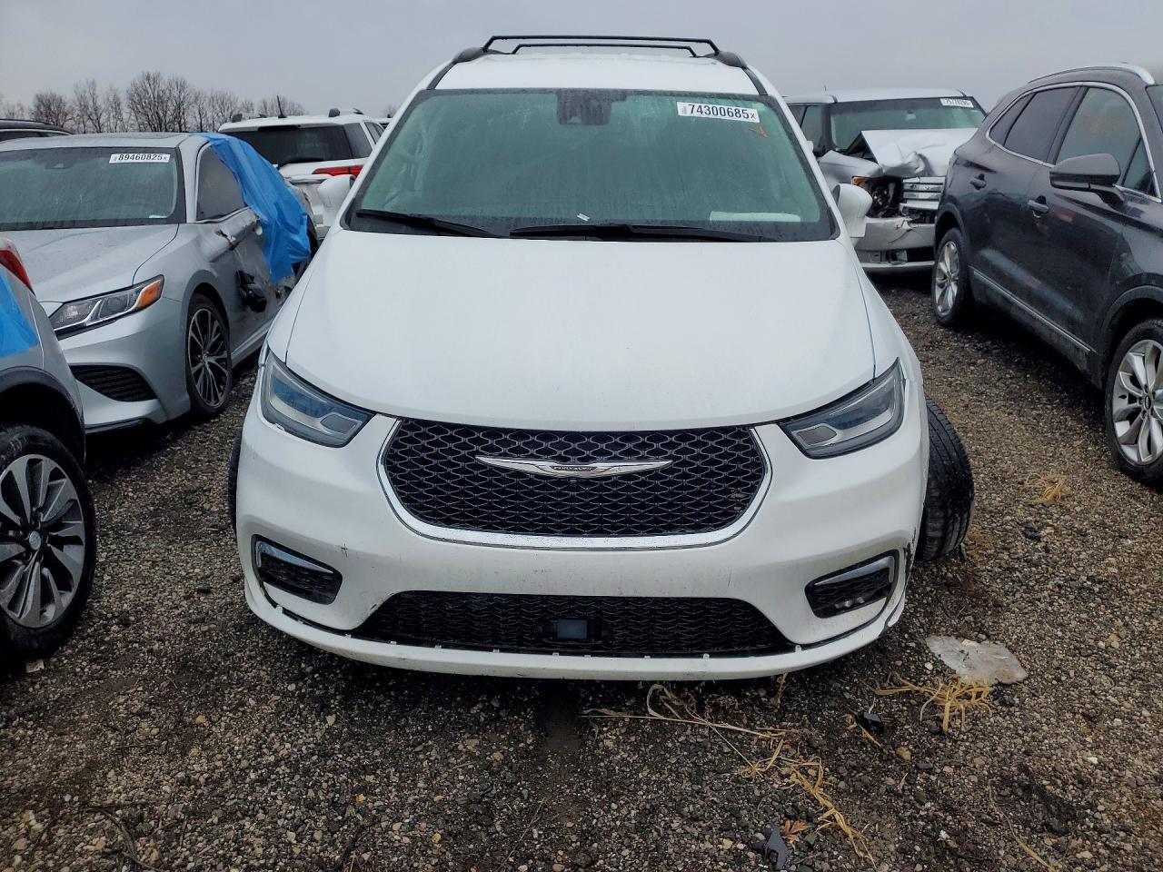 2022 Chrysler Pacifica Touring L - Фото 5