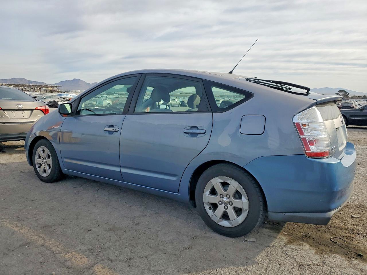 2007 Toyota Prius Base - Фото 2
