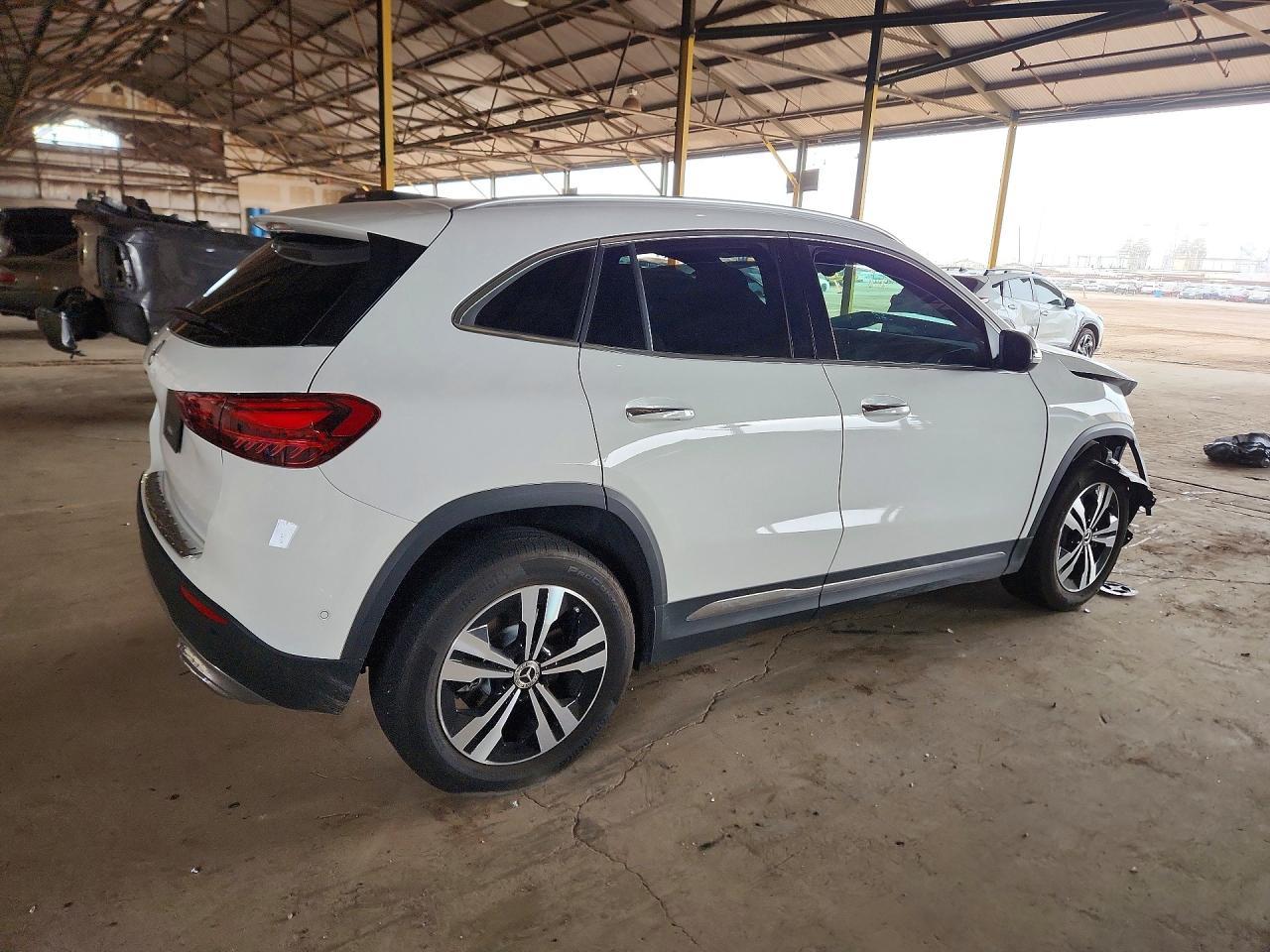 2025 Mercedes-Benz Gla 250 - Image 3