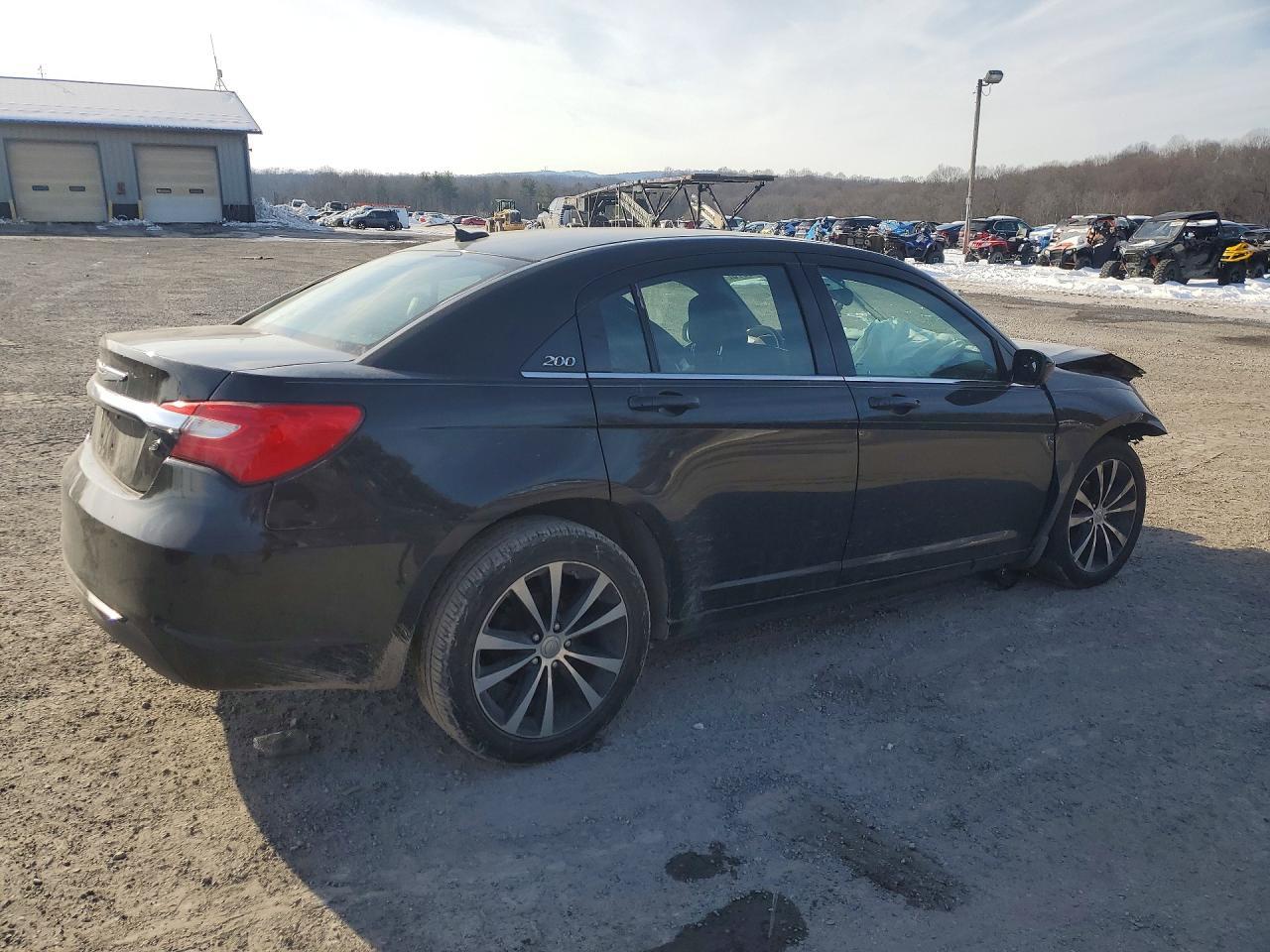 2012 Chrysler 200 S - Фото 3