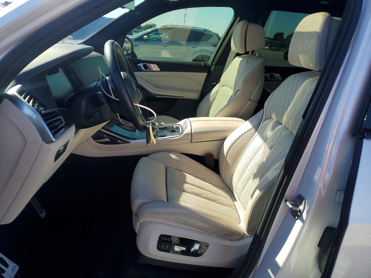 2022 BMW X7 M50I - Фото 7