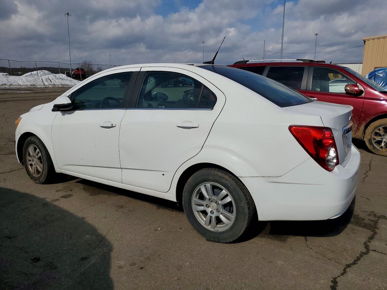 2012 Chevrolet Sonic Lt - Фото 2