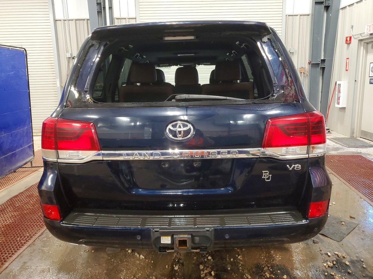 2016 Toyota Land Cruiser Base - Фото 6