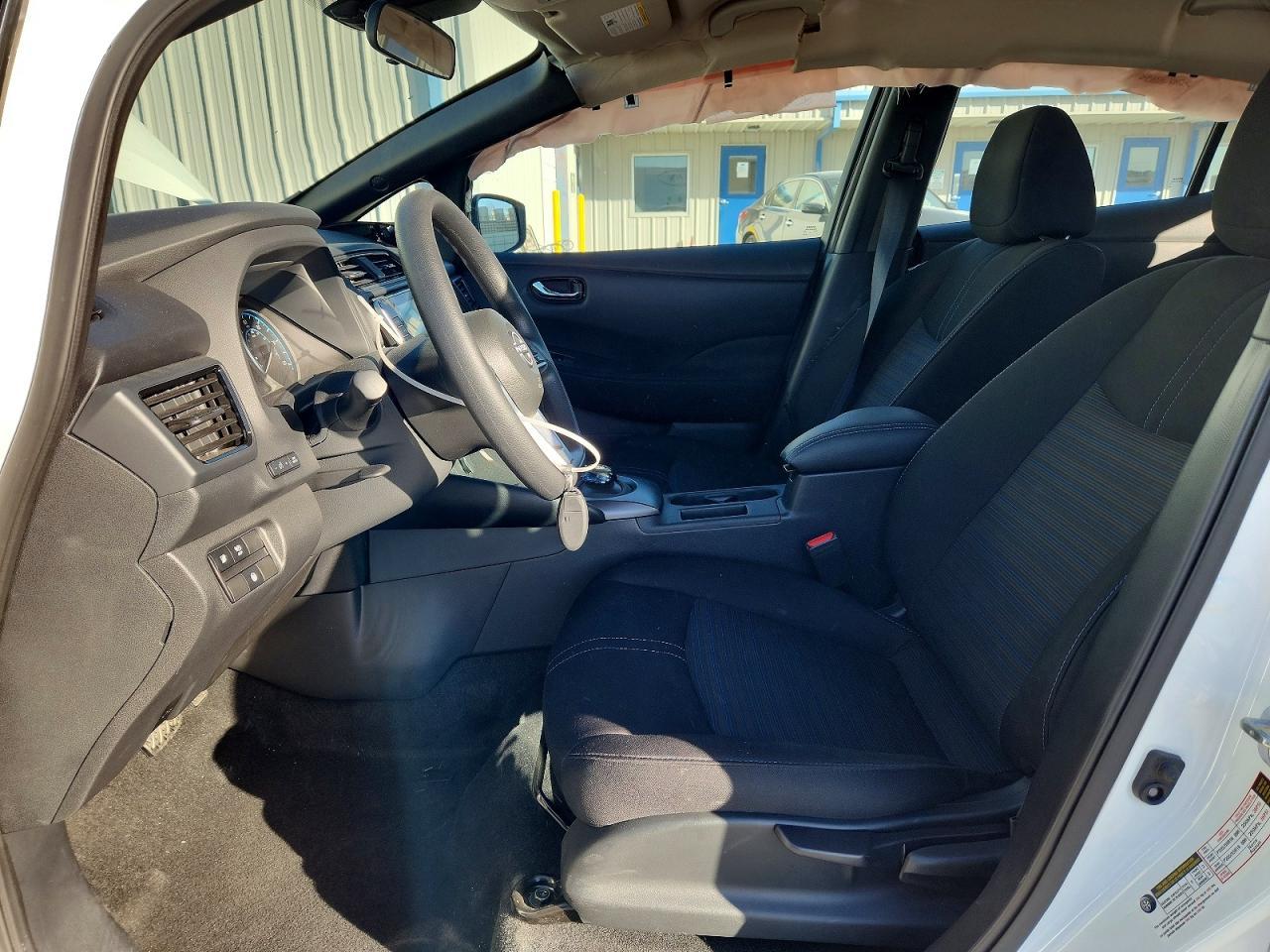 2025 Nissan Leaf S - Фото 7