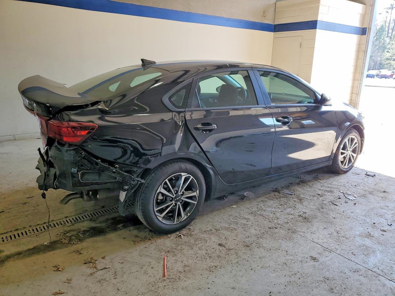 2024 Kia Forte Lx - Фото 3