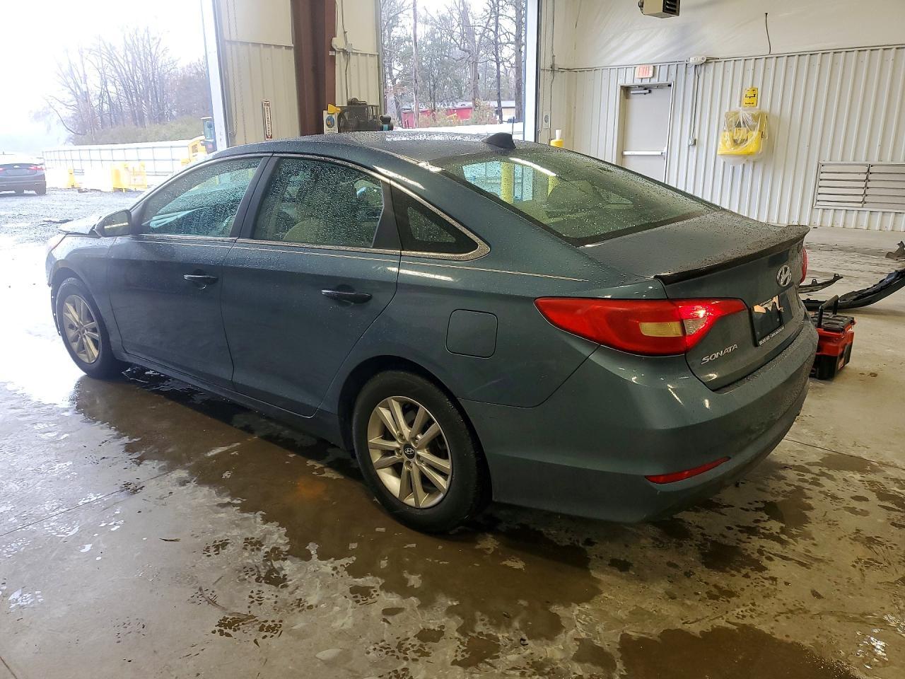 2017 Hyundai Sonata Se - Фото 2