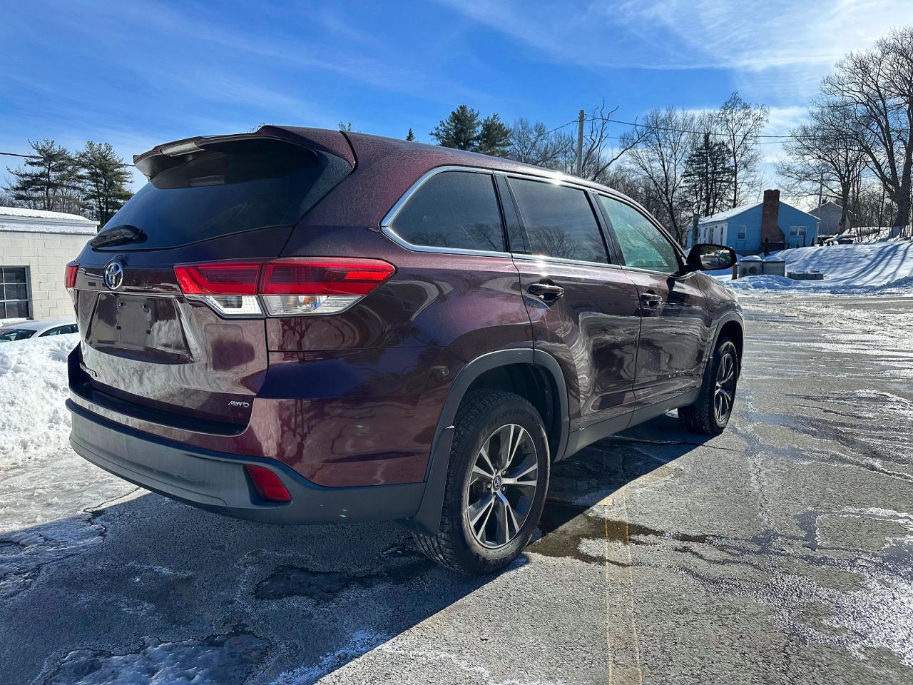 2019 Toyota Highlander Le - Фото 3