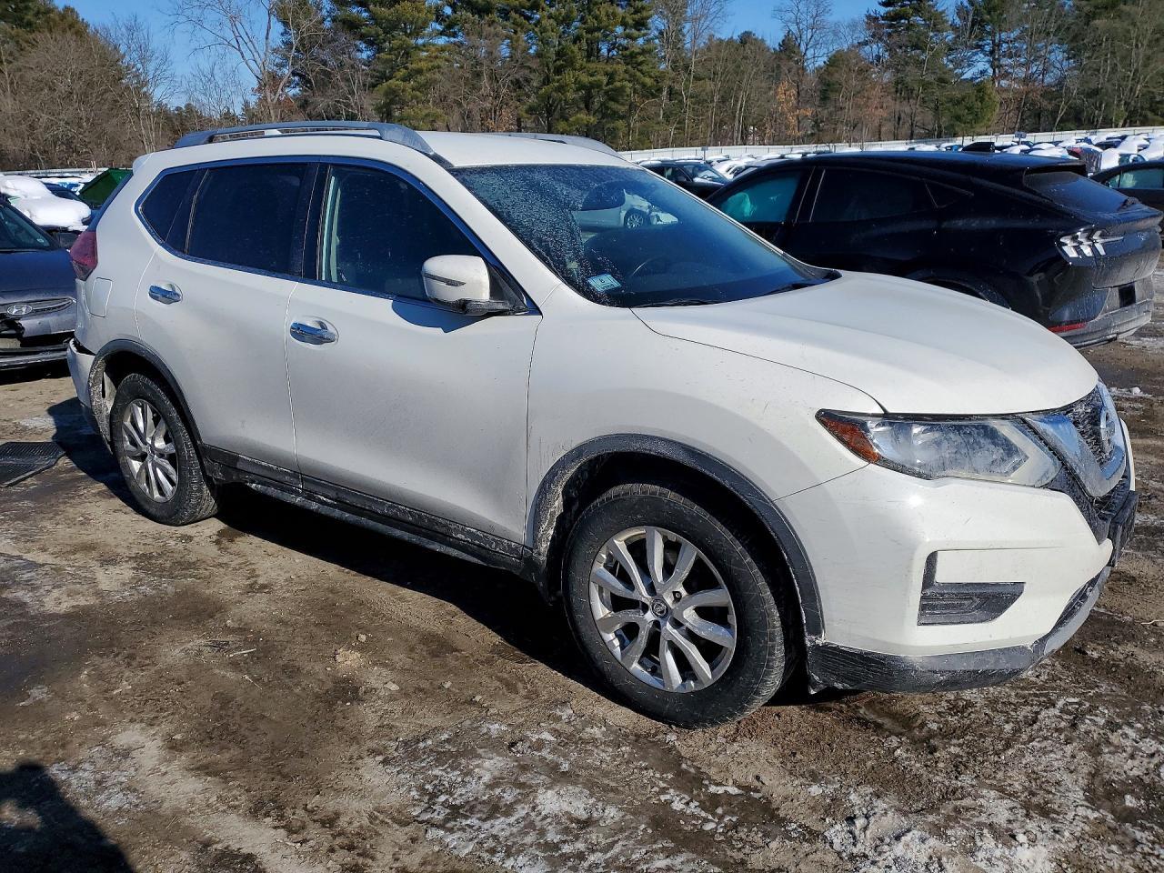 2017 Nissan Rogue S - Фото 4