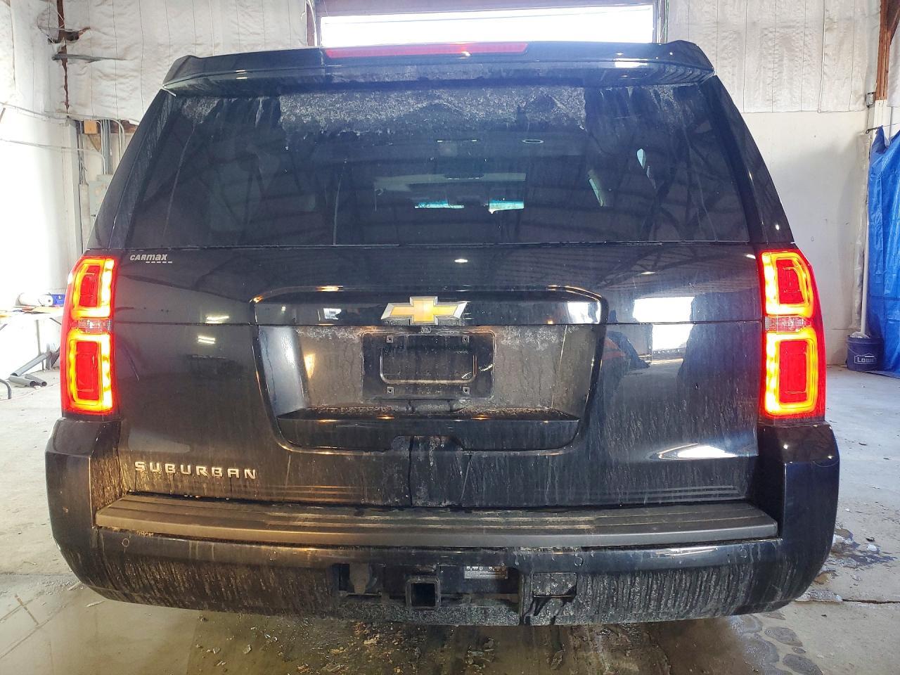 2019 Chevrolet Suburban K1500 Lt - Image 6
