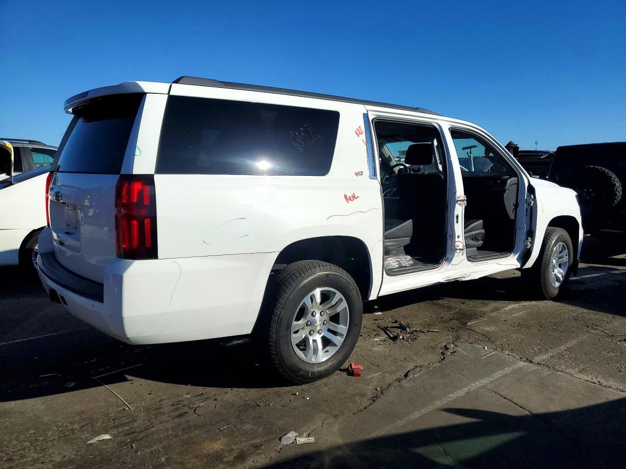 2019 Chevrolet Suburban C1500 Lt - Фото 3