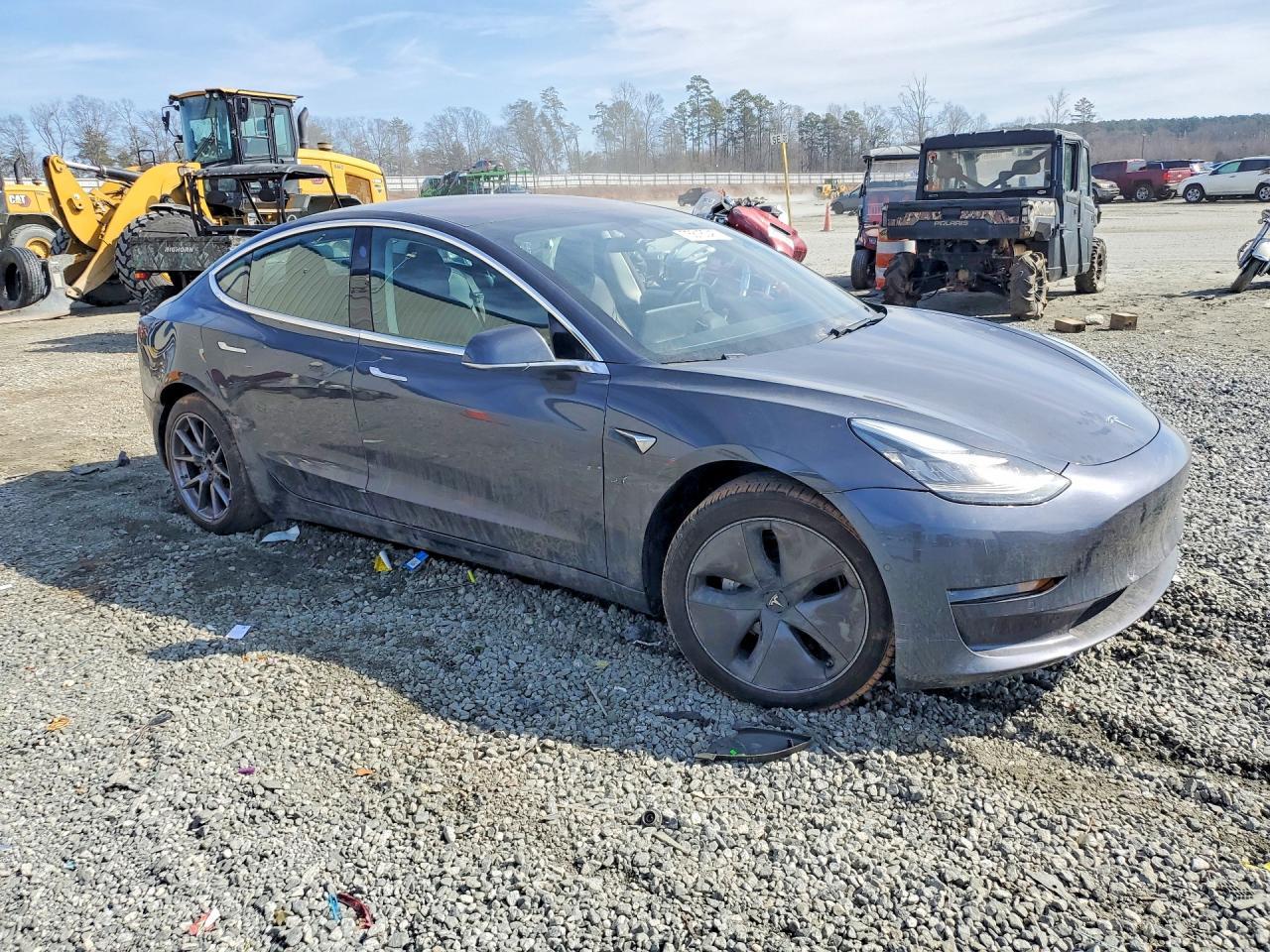 2018 Tesla Model 3 - Фото 4