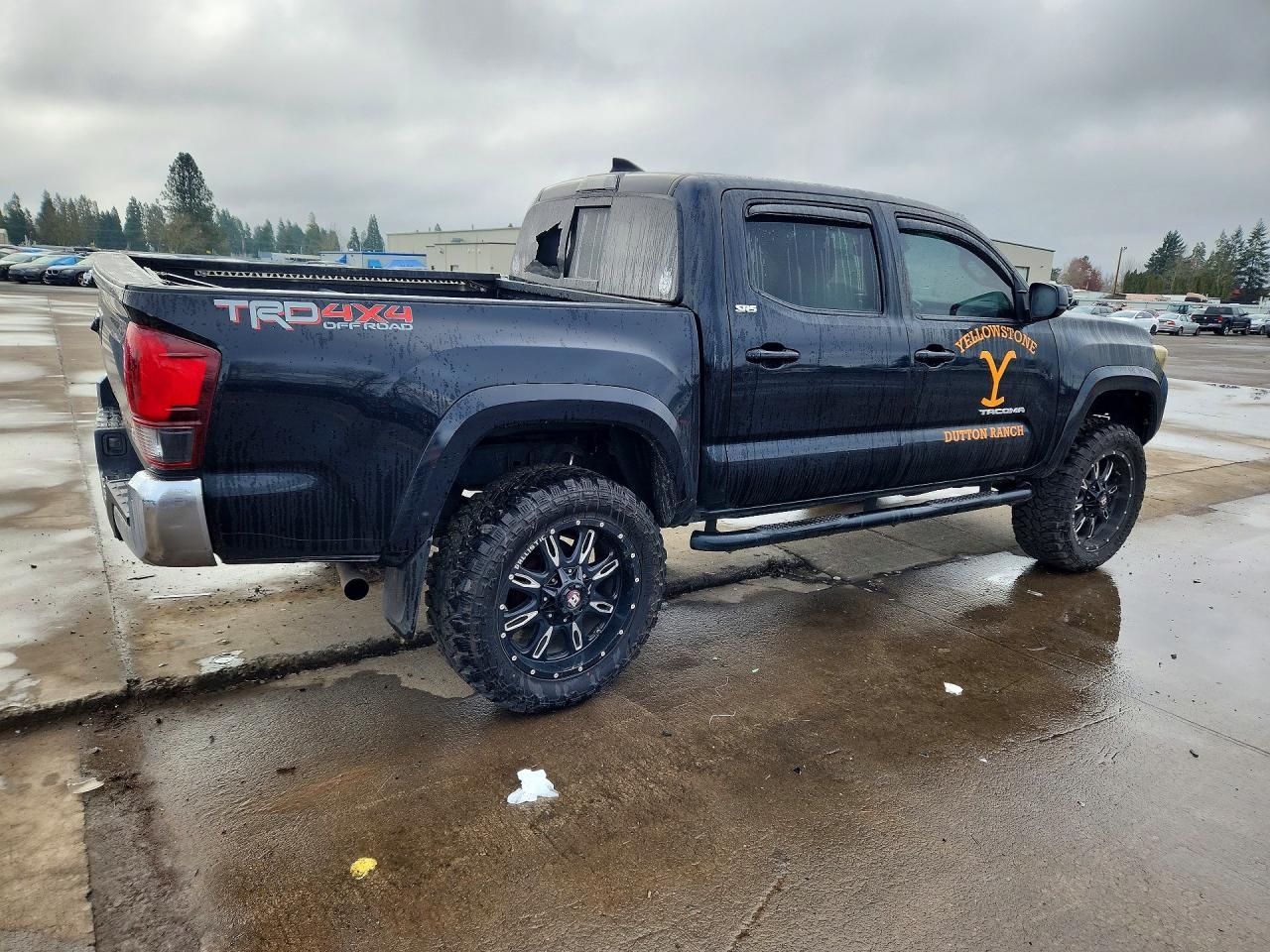 2019 Toyota Tacoma - Фото 3