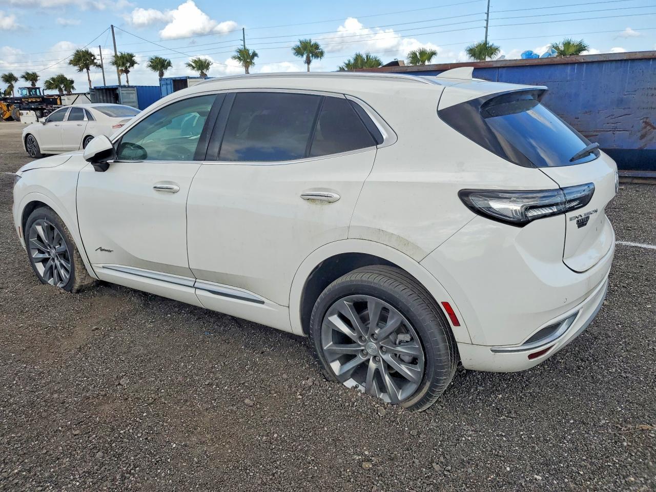 2021 Buick Envision Avenir - Image 2
